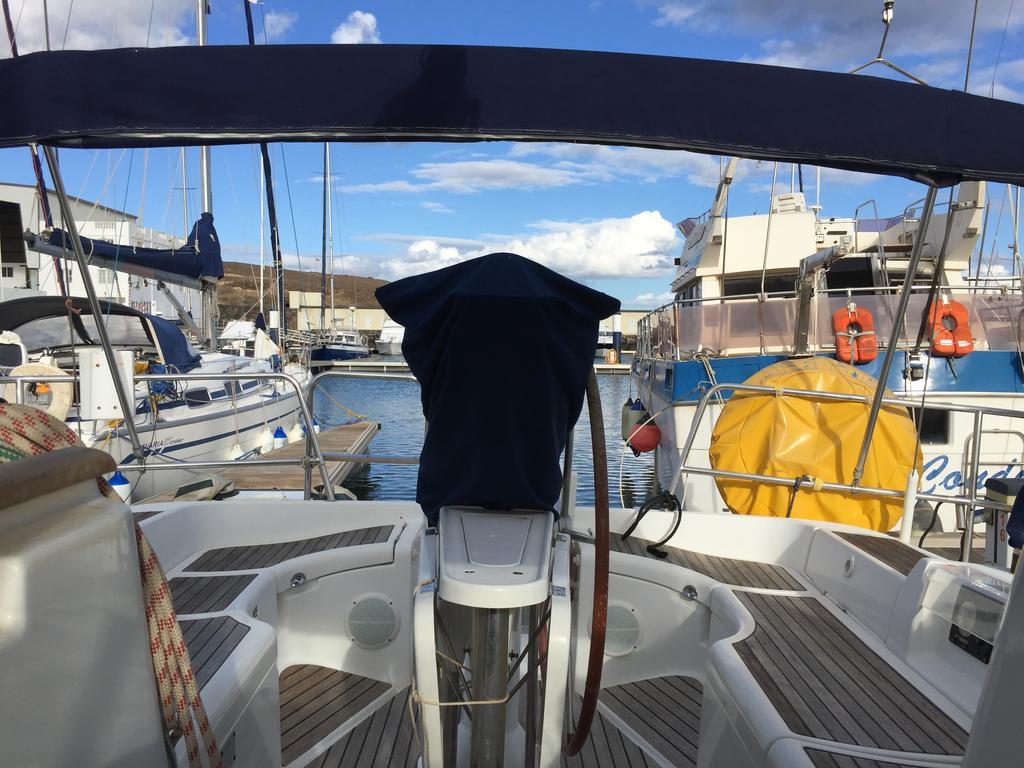 Puerto Calero Boat Hotel ภายนอก รูปภาพ